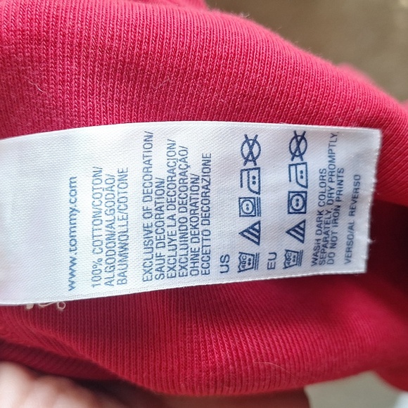 3/$20 Tommy Hilfiger 100% Cotton Deep Red V-Neck Long Sleeve Tee Size Small - Picture 6 of 7